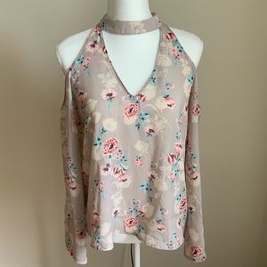 Lush
Floral Cutout Cold Shoulder Blouse XS